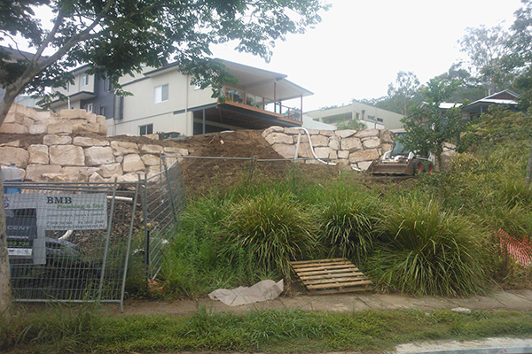 Random Sandstone Retaining Wall in Brisbane